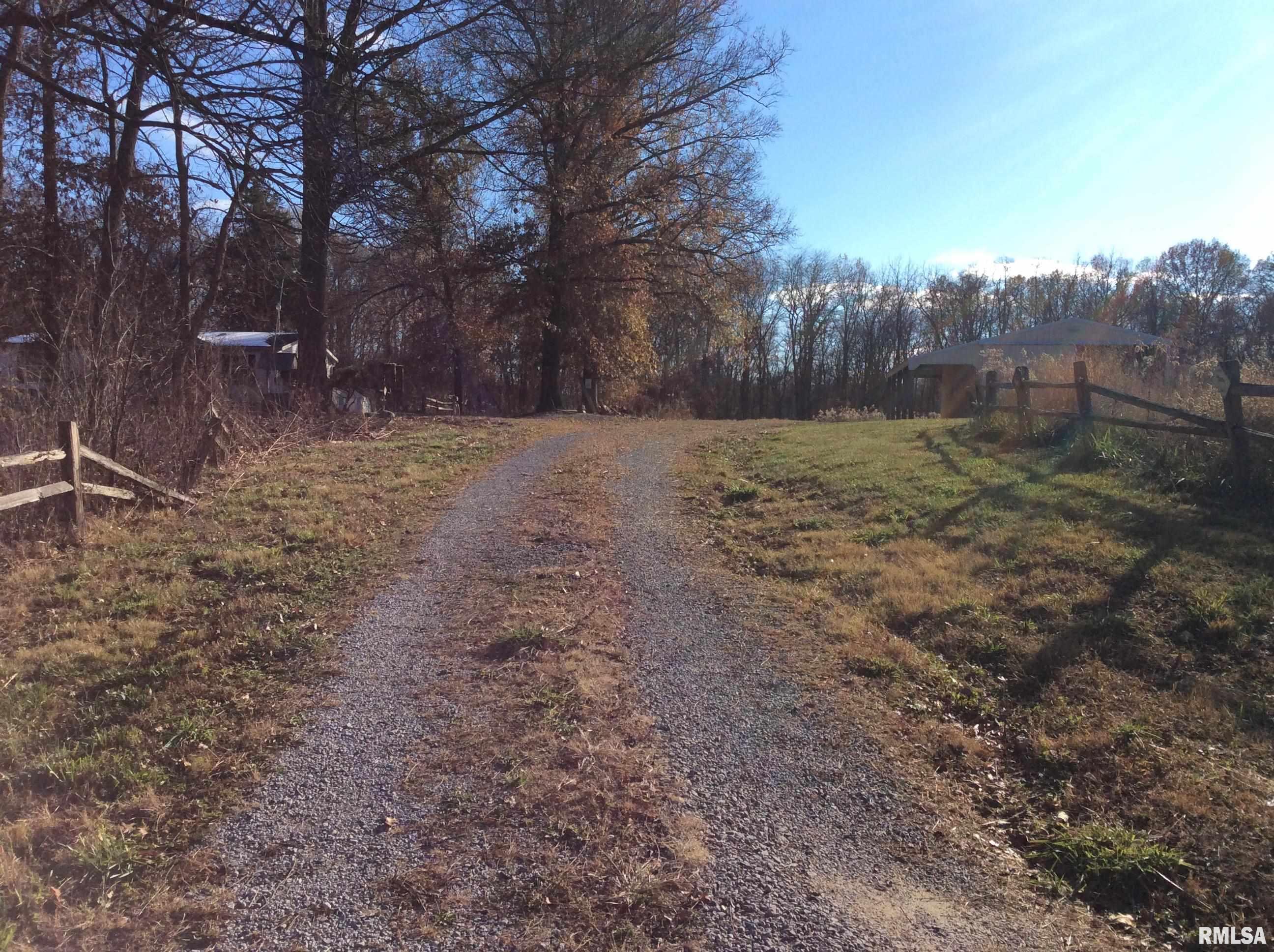 15839 East Canton Road Texico, IL 62889 - Photo 4 of 29