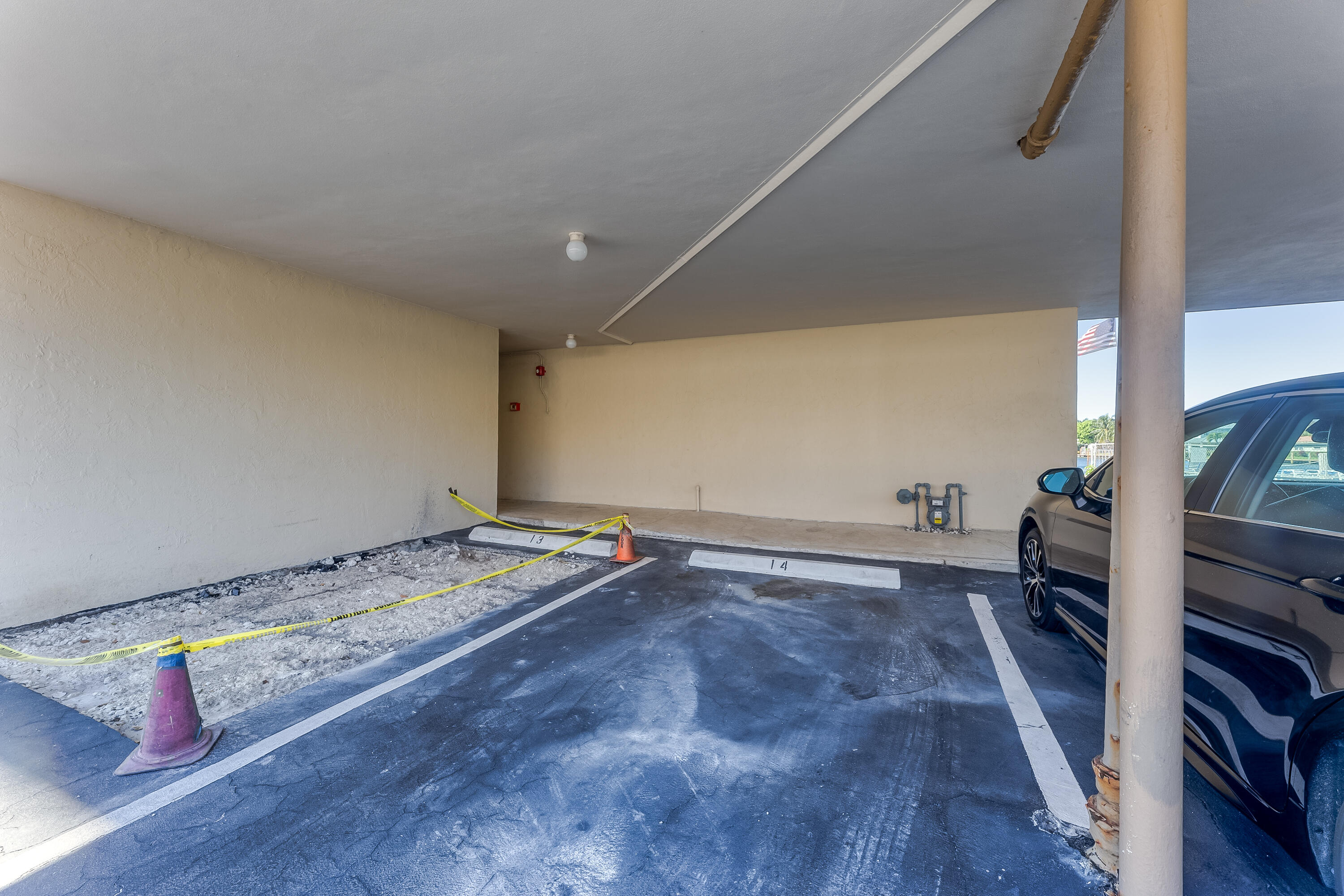303 North Riverside Drive, Unit PH5 Pompano Beach, FL 33062 - Photo 42 of 46 Covered Parking