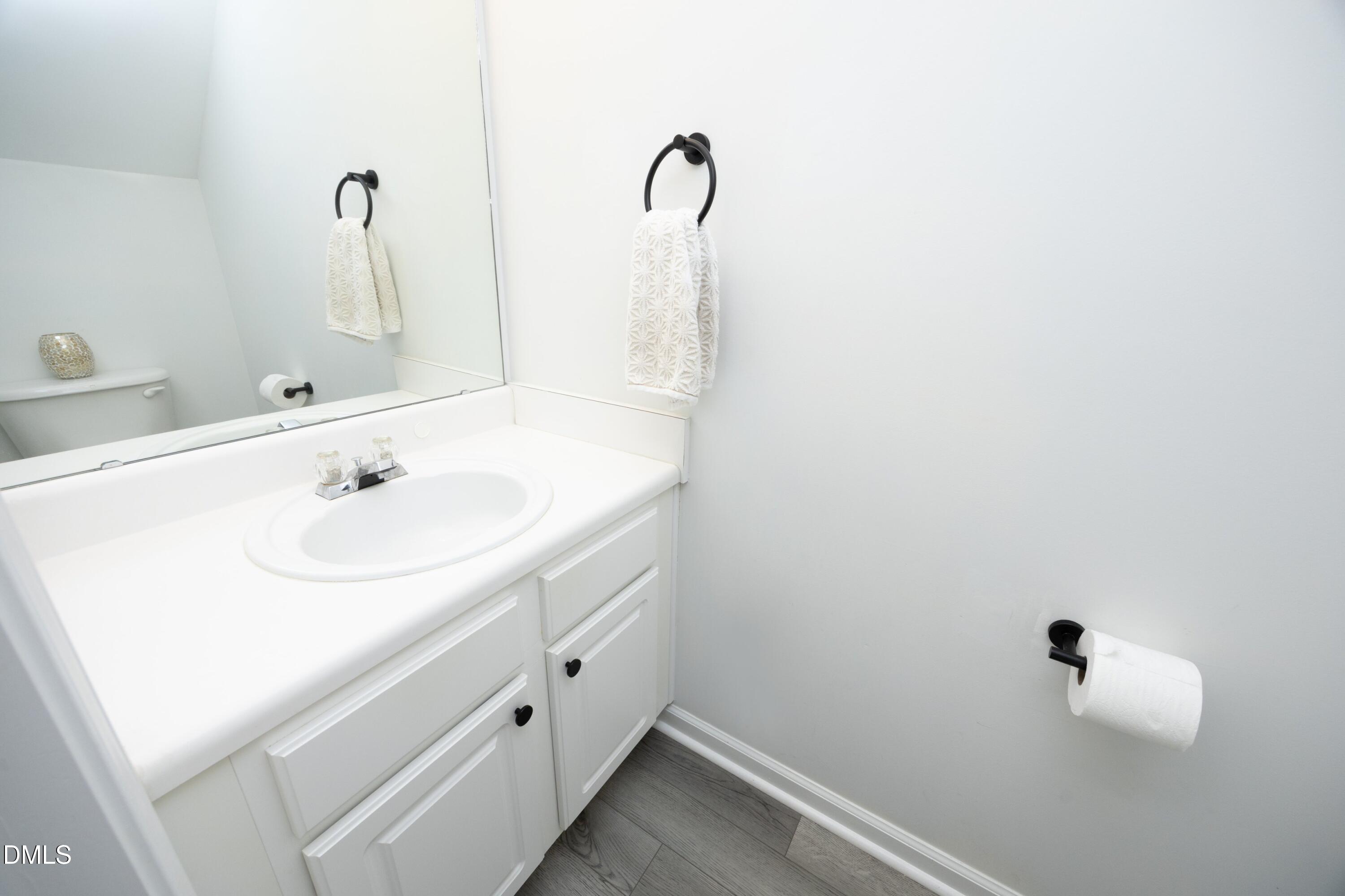 4224 Vienna Crest Drive Raleigh, NC 27613 - Photo 19 of 36 20HalfBath