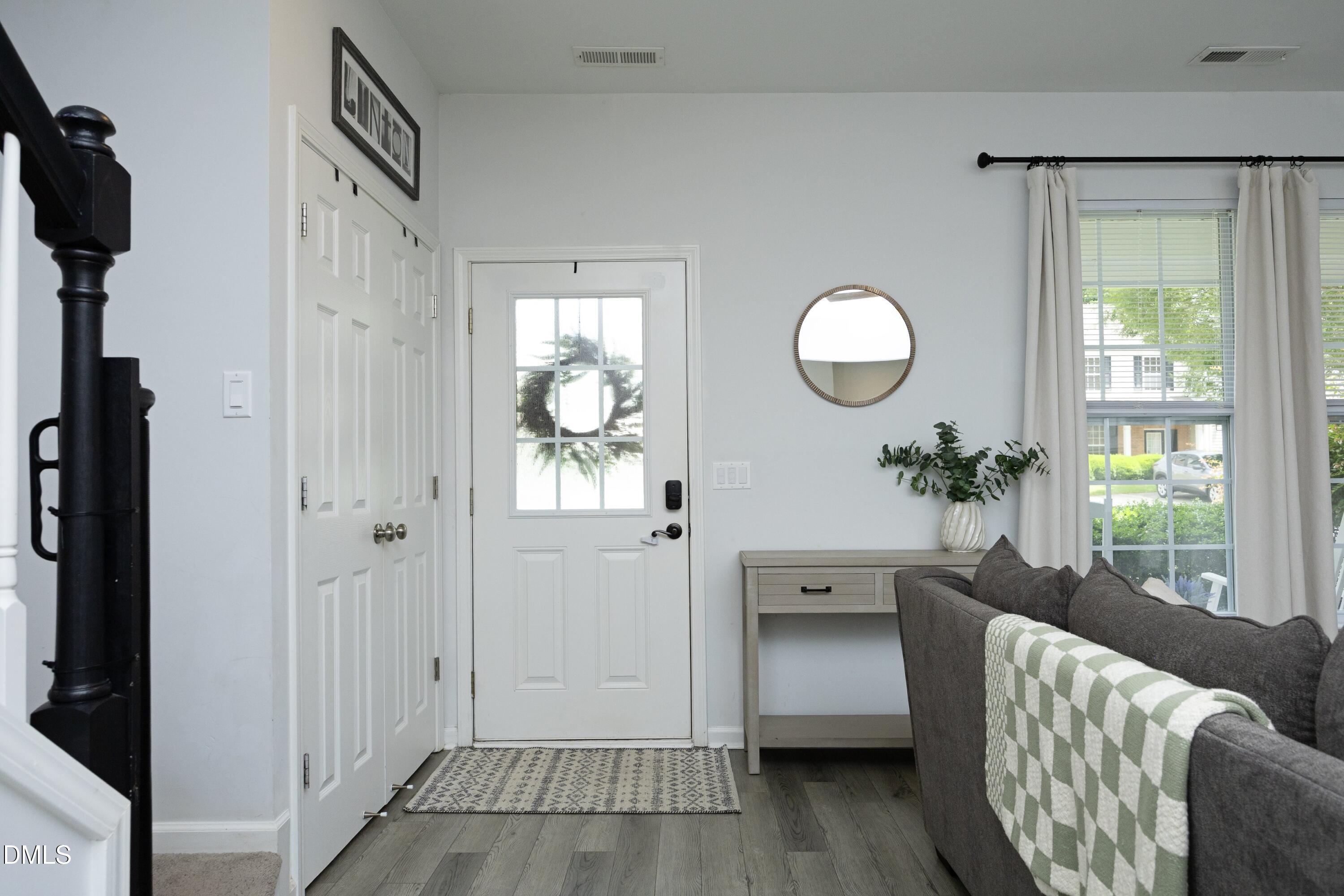 4224 Vienna Crest Drive Raleigh, NC 27613 - Photo 7 of 36 07Foyer