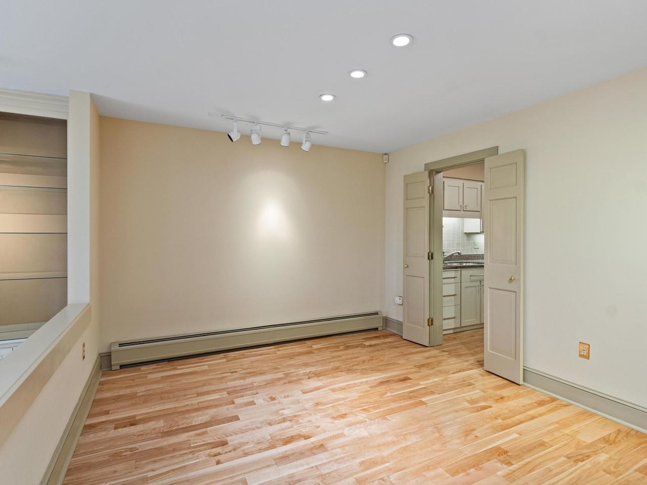545 South Prospect Street, Unit 10 Burlington, VT 05401 - Photo 24 of 48