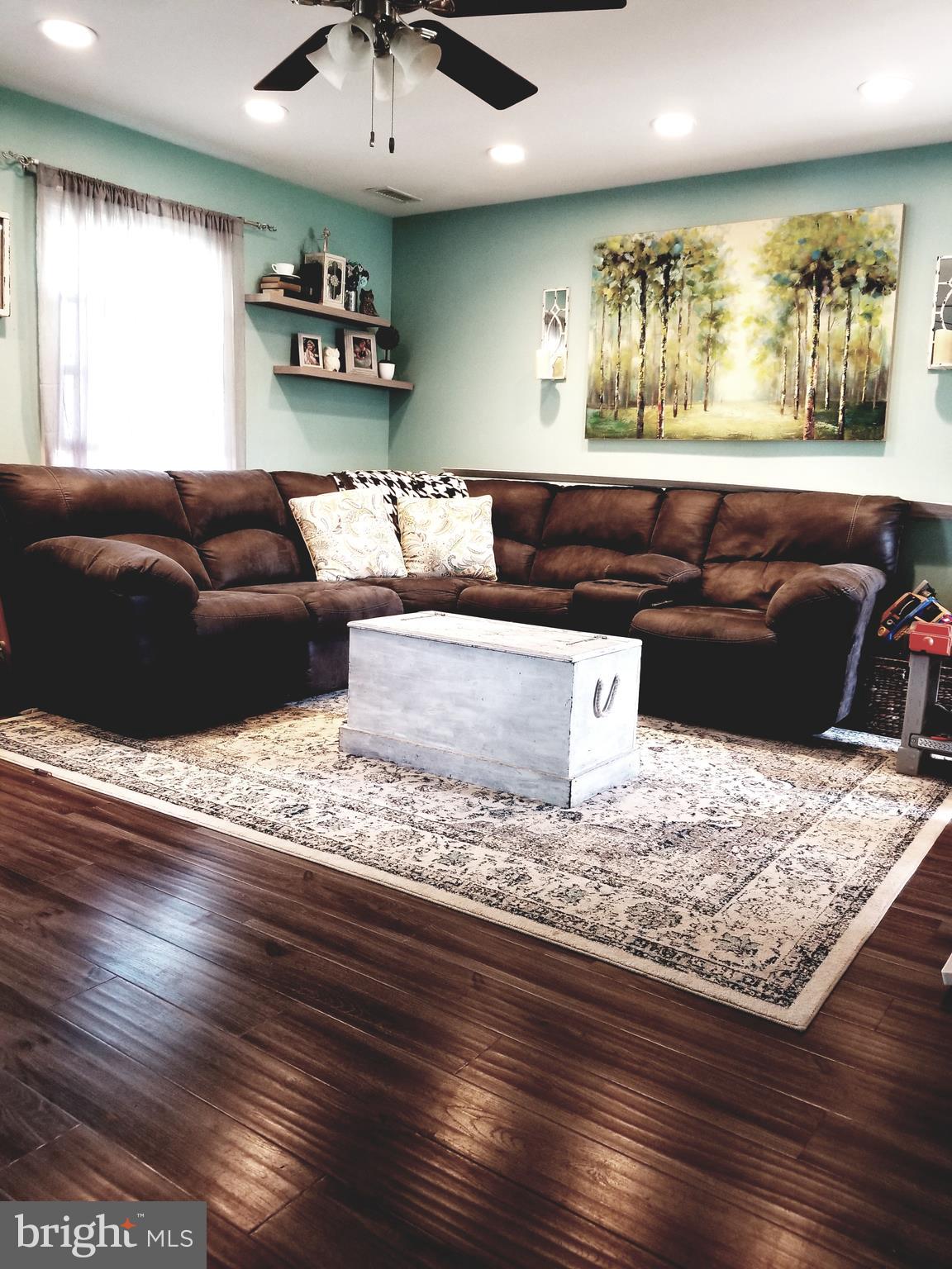 65 Quail Road Levittown, PA 19057 - Photo 3 of 19 Gallery Image 3