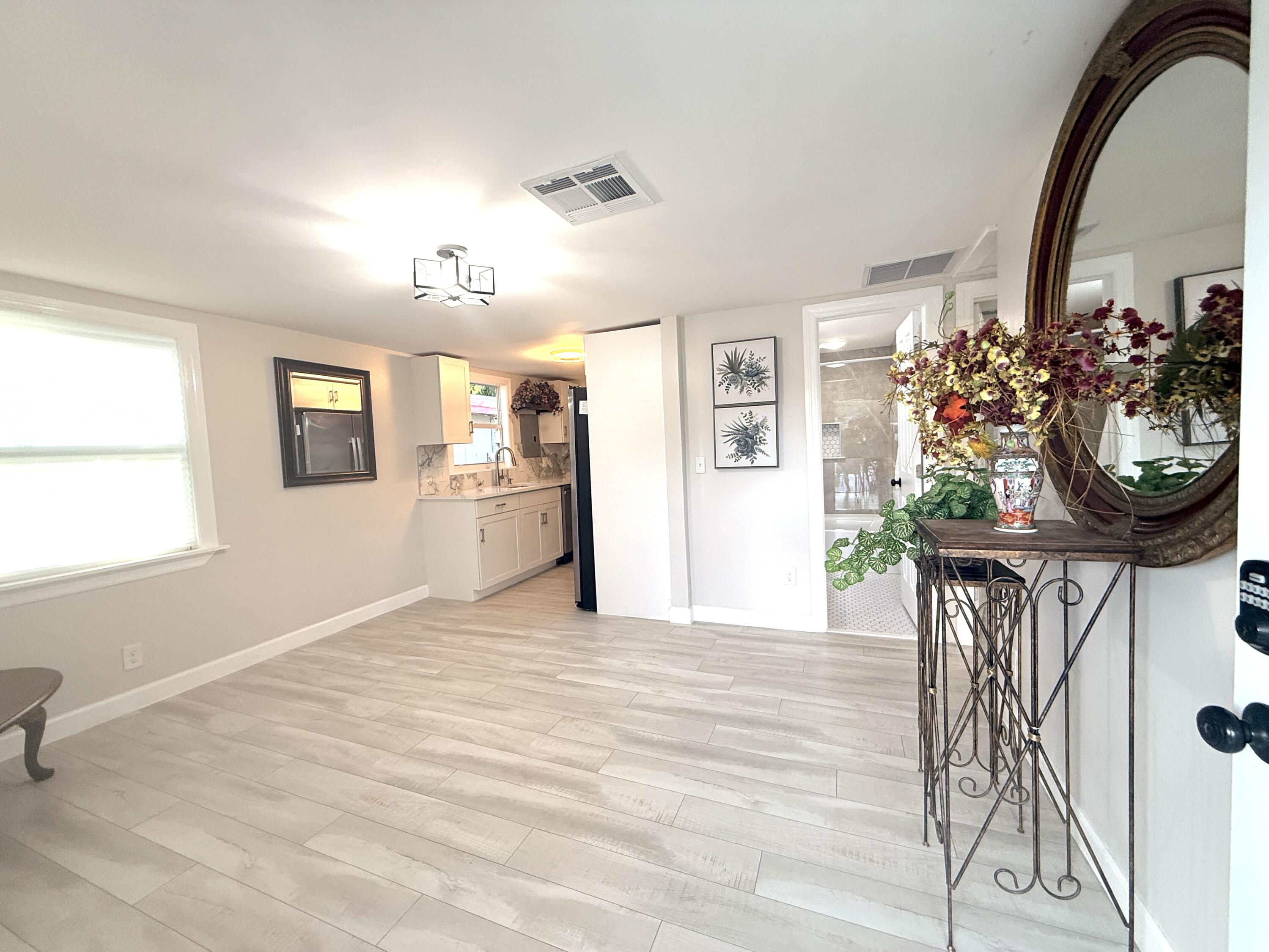 1093 Highview Road Lantana, FL 33462 - Photo 29 of 34 a view of a living room
