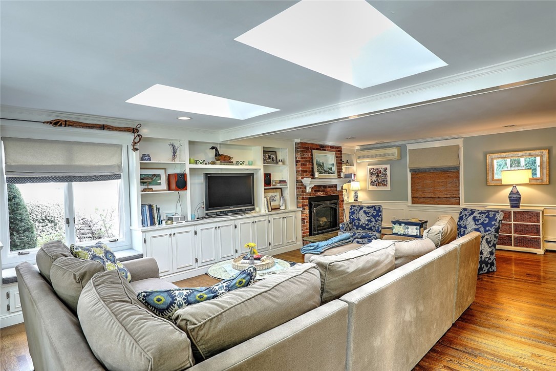 8 Briarfield Road Barrington, RI 02806 - Photo 19 of 44