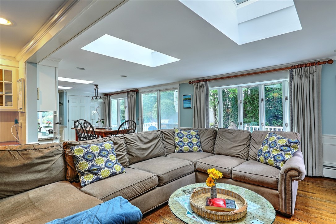 8 Briarfield Road Barrington, RI 02806 - Photo 21 of 44