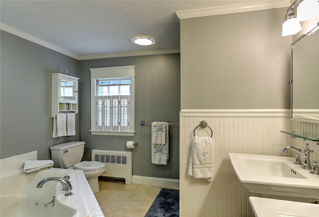 8 Briarfield Road Barrington, RI 02806 - Photo 28 of 44