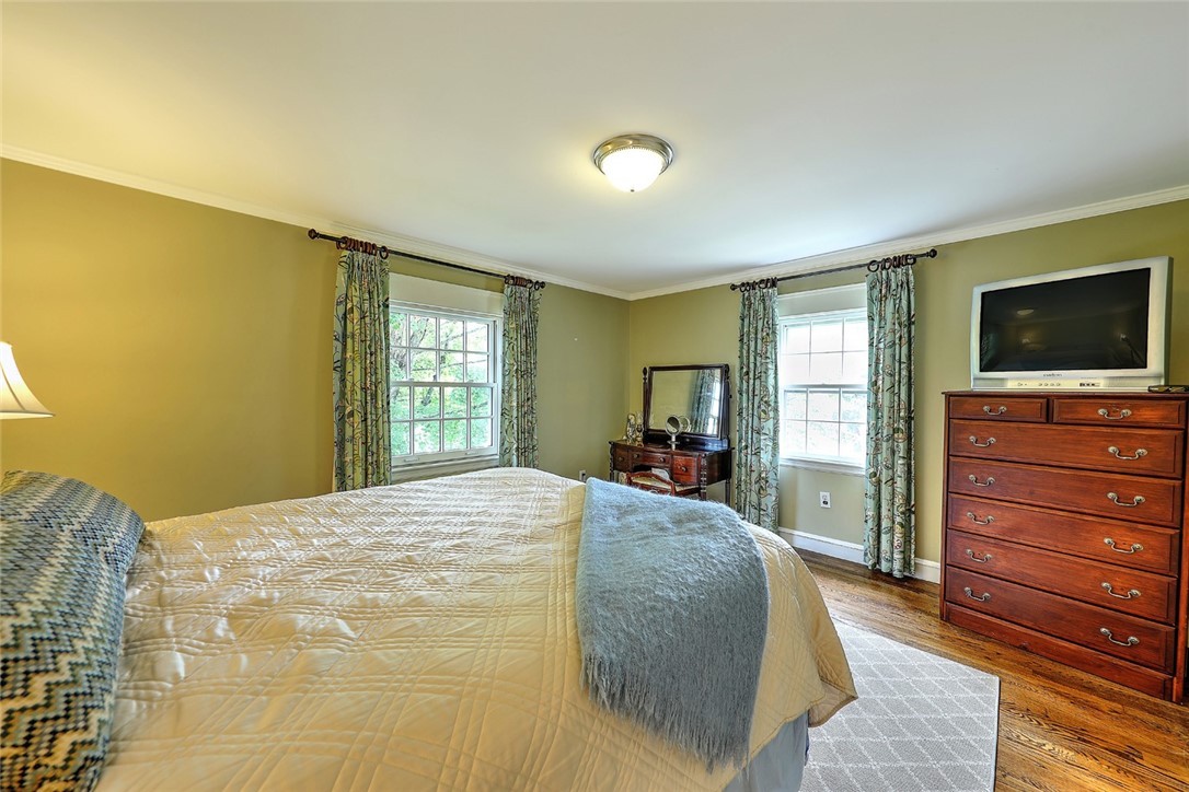 8 Briarfield Road Barrington, RI 02806 - Photo 30 of 44