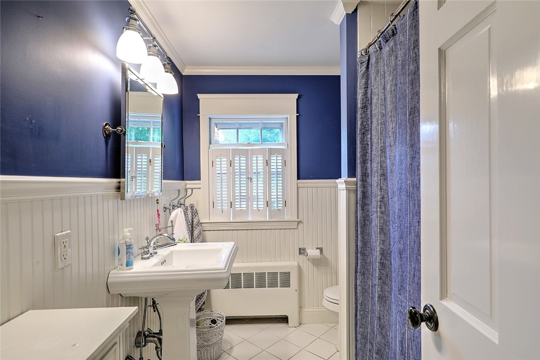 8 Briarfield Road Barrington, RI 02806 - Photo 32 of 44