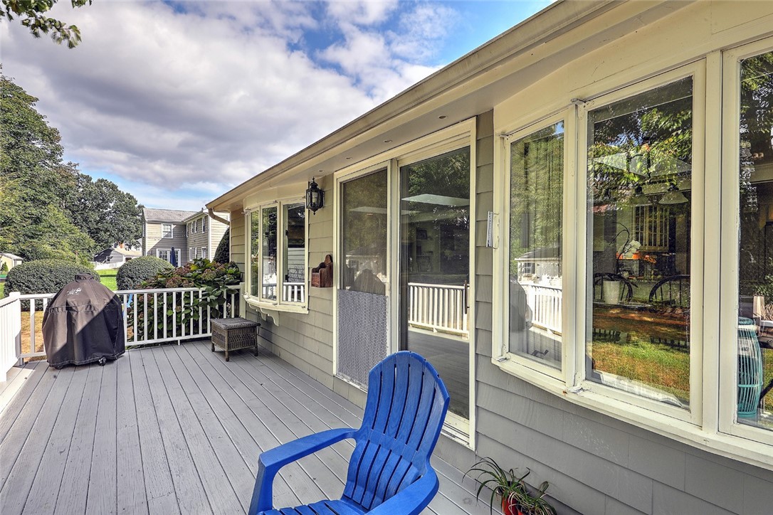 8 Briarfield Road Barrington, RI 02806 - Photo 42 of 44