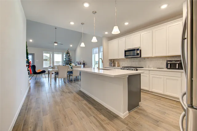 $2,800 | 12202 Bell County Court, Cypress, TX 77433