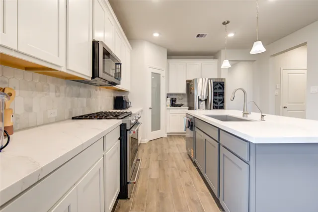 $2,800 | 12202 Bell County Court, Cypress, TX 77433