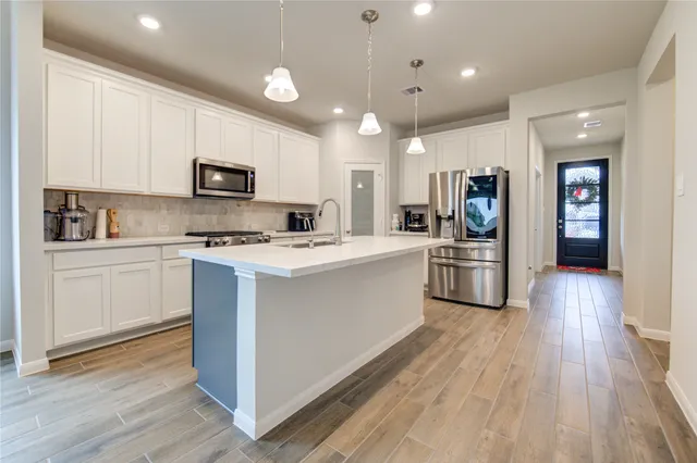 $2,800 | 12202 Bell County Court, Cypress, TX 77433