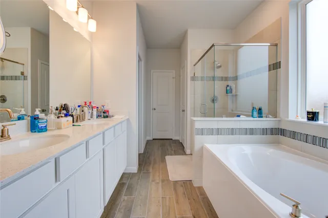 $2,800 | 12202 Bell County Court, Cypress, TX 77433