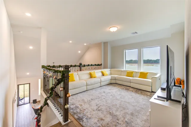 $2,800 | 12202 Bell County Court, Cypress, TX 77433