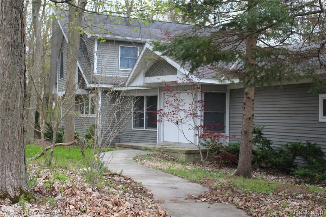 11126 Horton Road Holly, MI 48442 - Photo 1 of 21 IMG_4153.JPG
