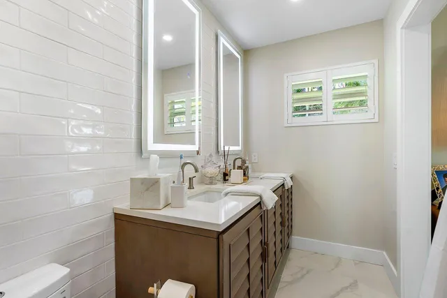 $1,425,000 | 911 Southwest 27th Terrace, Boynton Beach, FL 33435