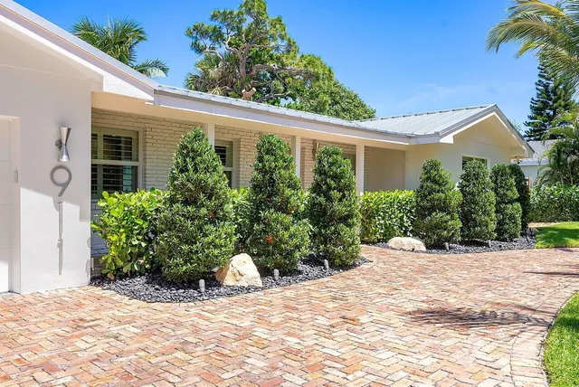 $1,425,000 | 911 Southwest 27th Terrace, Boynton Beach, FL 33435