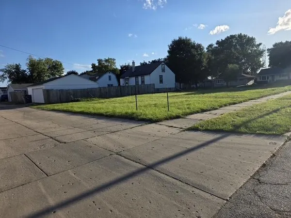 $79,000 | 9727 West Ohio Avenue, Milwaukee, WI 53227