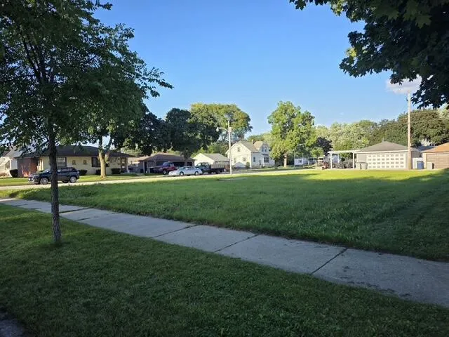 $79,000 | 9727 West Ohio Avenue, Milwaukee, WI 53227