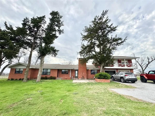 $2,275 | 1090 Farm To Market Road 1200, Gainesville, TX 76240