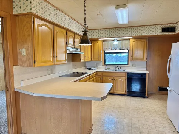 $2,150 | 1090 Farm To Market Road 1200, Gainesville, TX 76240