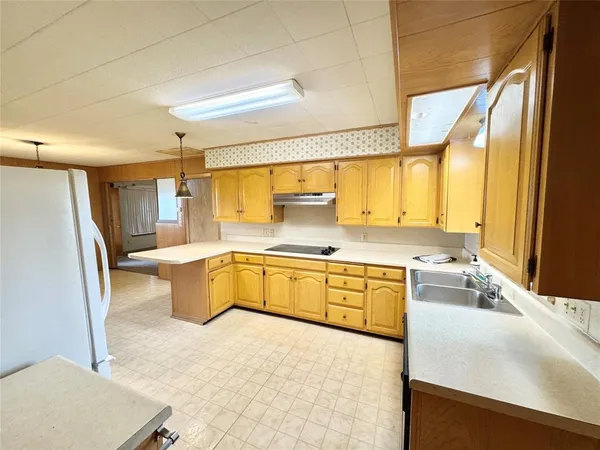 $2,150 | 1090 Farm To Market Road 1200, Gainesville, TX 76240