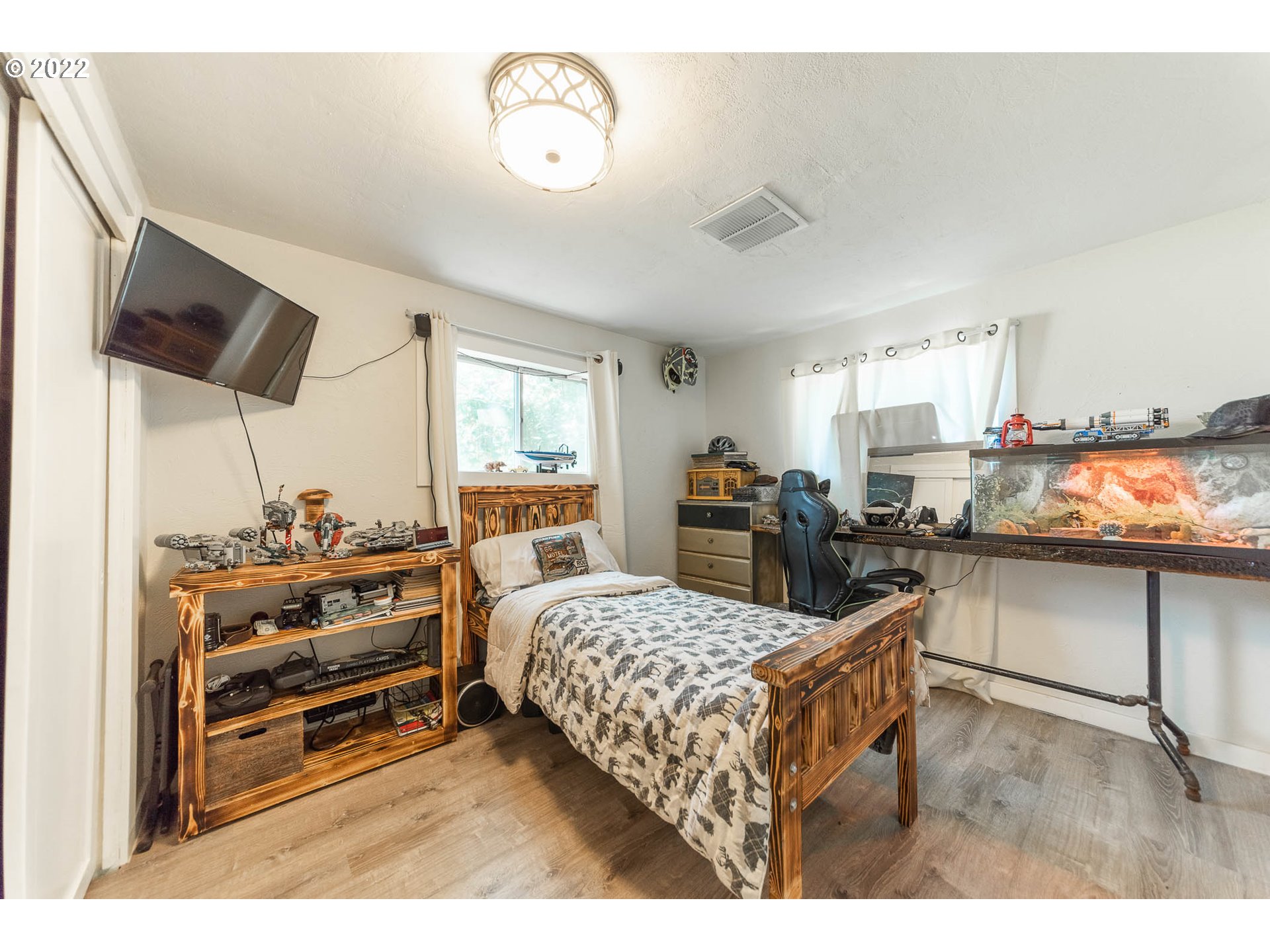 27321 Clear Lake Road Eugene, OR 97402 - Photo 11 of 32 Gallery Image 11