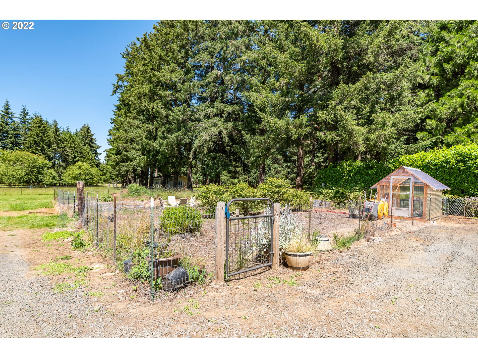 27321 Clear Lake Road Eugene, OR 97402 - Photo 18 of 32 Gallery Image 18