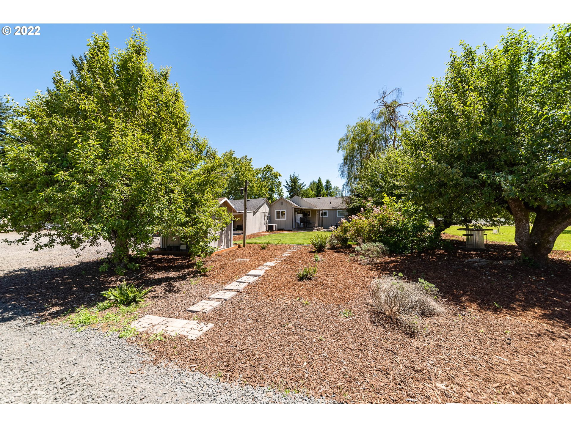 27321 Clear Lake Road Eugene, OR 97402 - Photo 21 of 32 Gallery Image 21