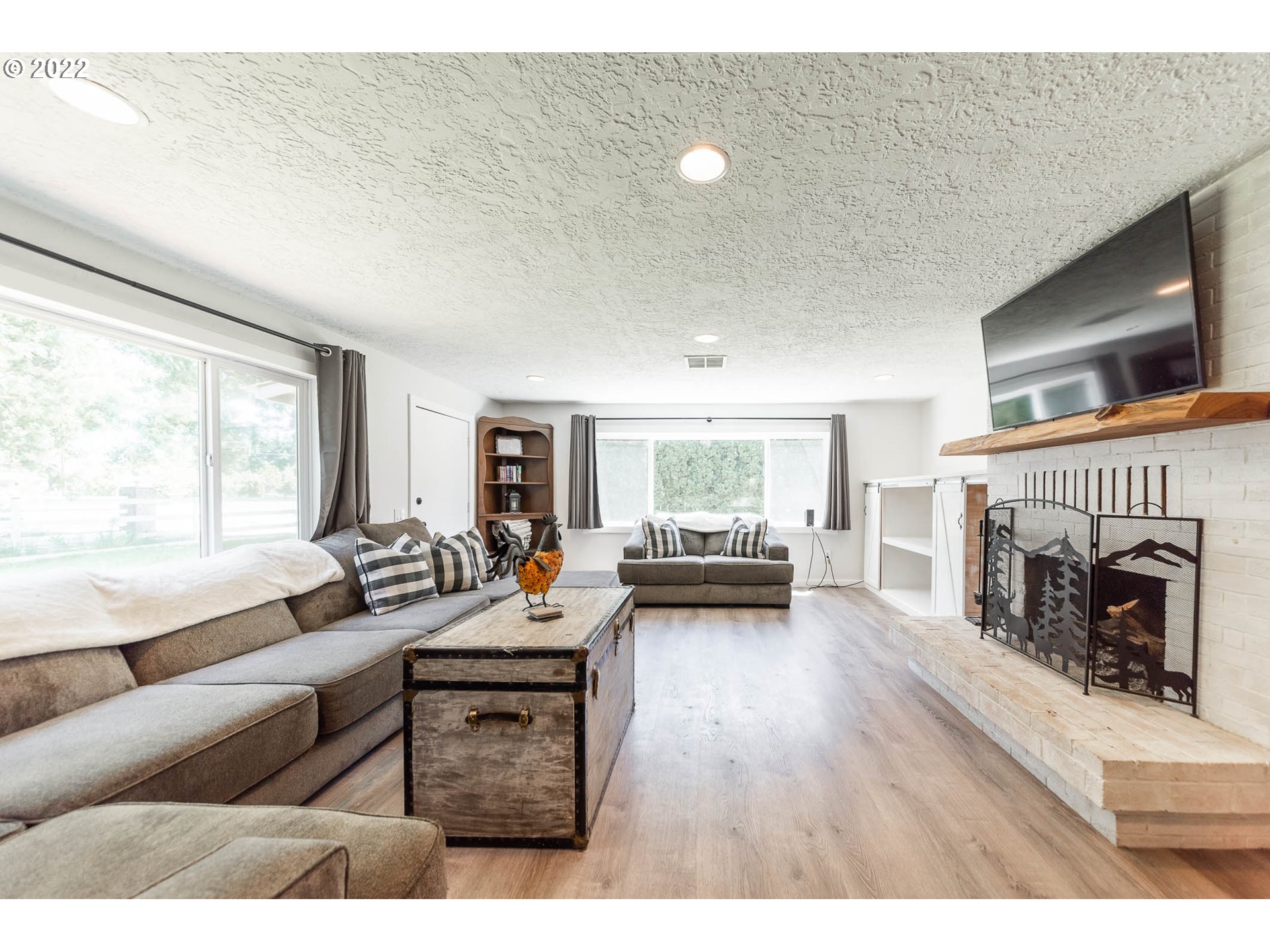27321 Clear Lake Road Eugene, OR 97402 - Photo 6 of 32 Gallery Image 6