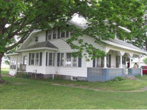 1310 East 4th Street Rochester, IN 46975 - Photo 1 of 4