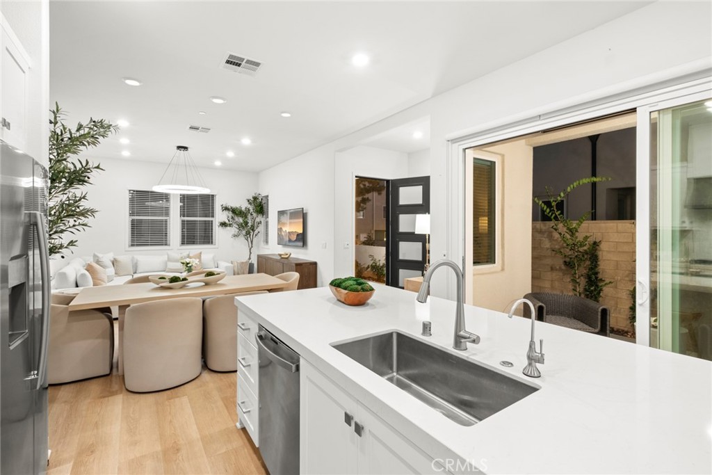 327 Baluster Irvine, CA 92618 - Photo 63 of 75