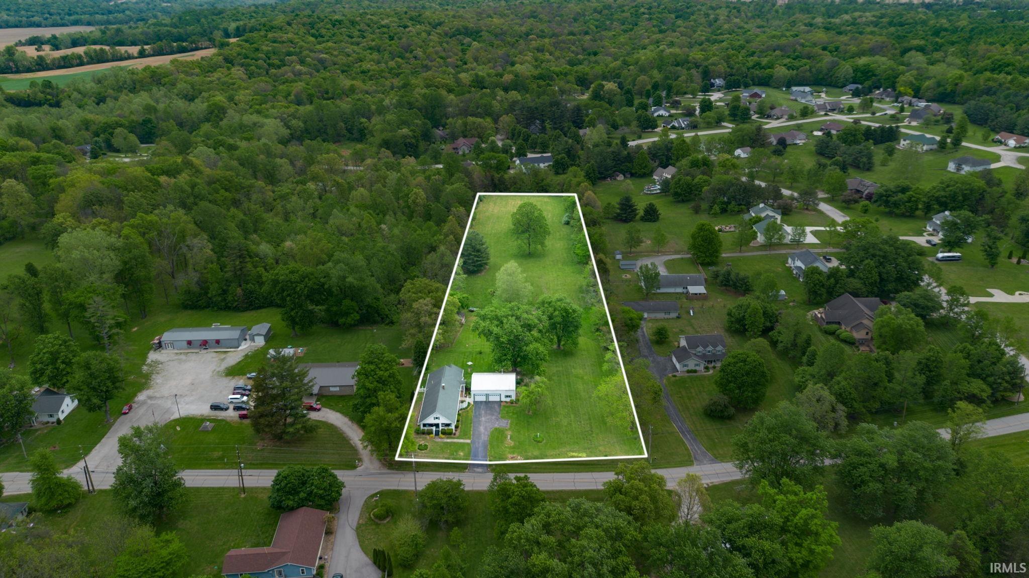 2872 Dixie Highway Bedford, IN 47421 - Photo 3 of 36