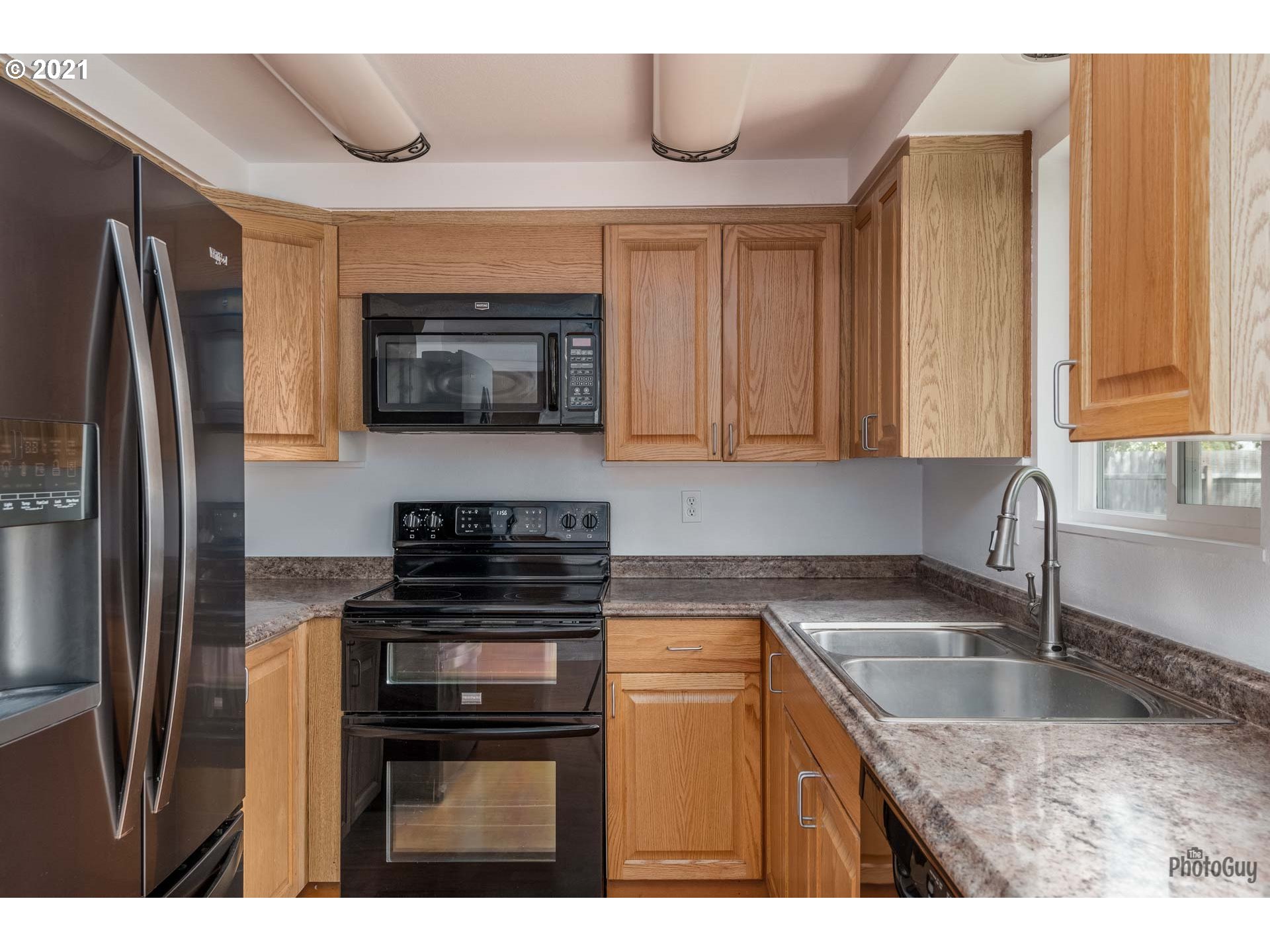 419 South 43rd Place Springfield, OR 97478 - Photo 11 of 27