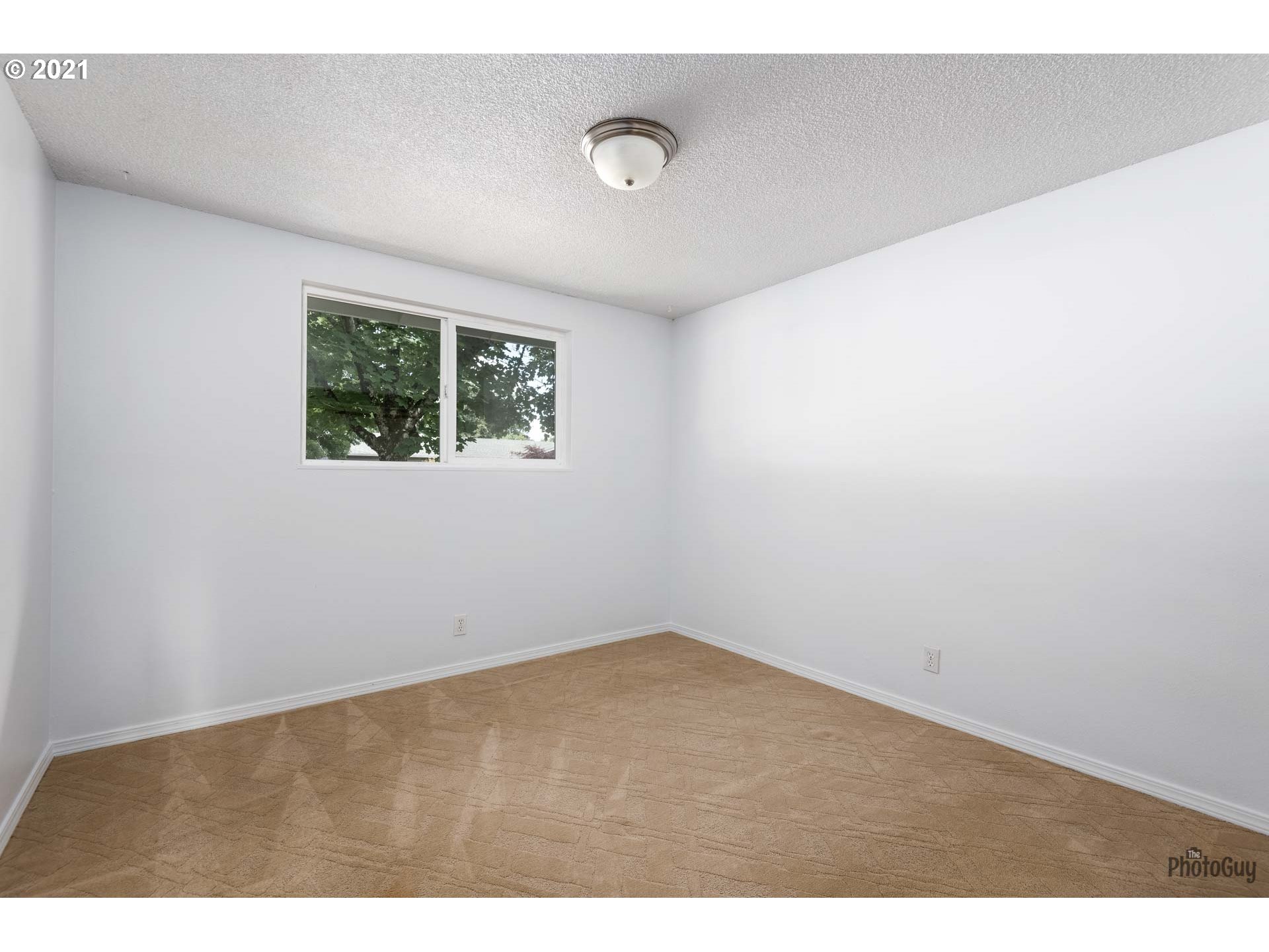 419 South 43rd Place Springfield, OR 97478 - Photo 15 of 27