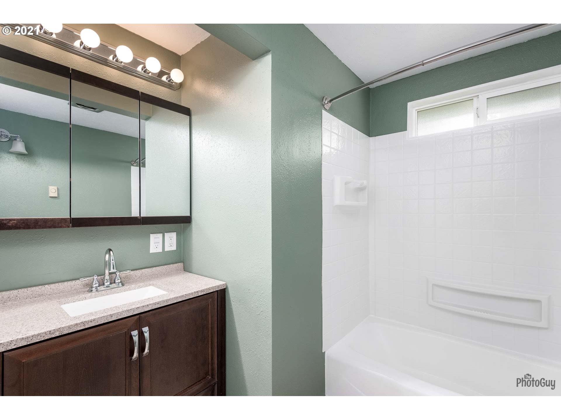 419 South 43rd Place Springfield, OR 97478 - Photo 19 of 27
