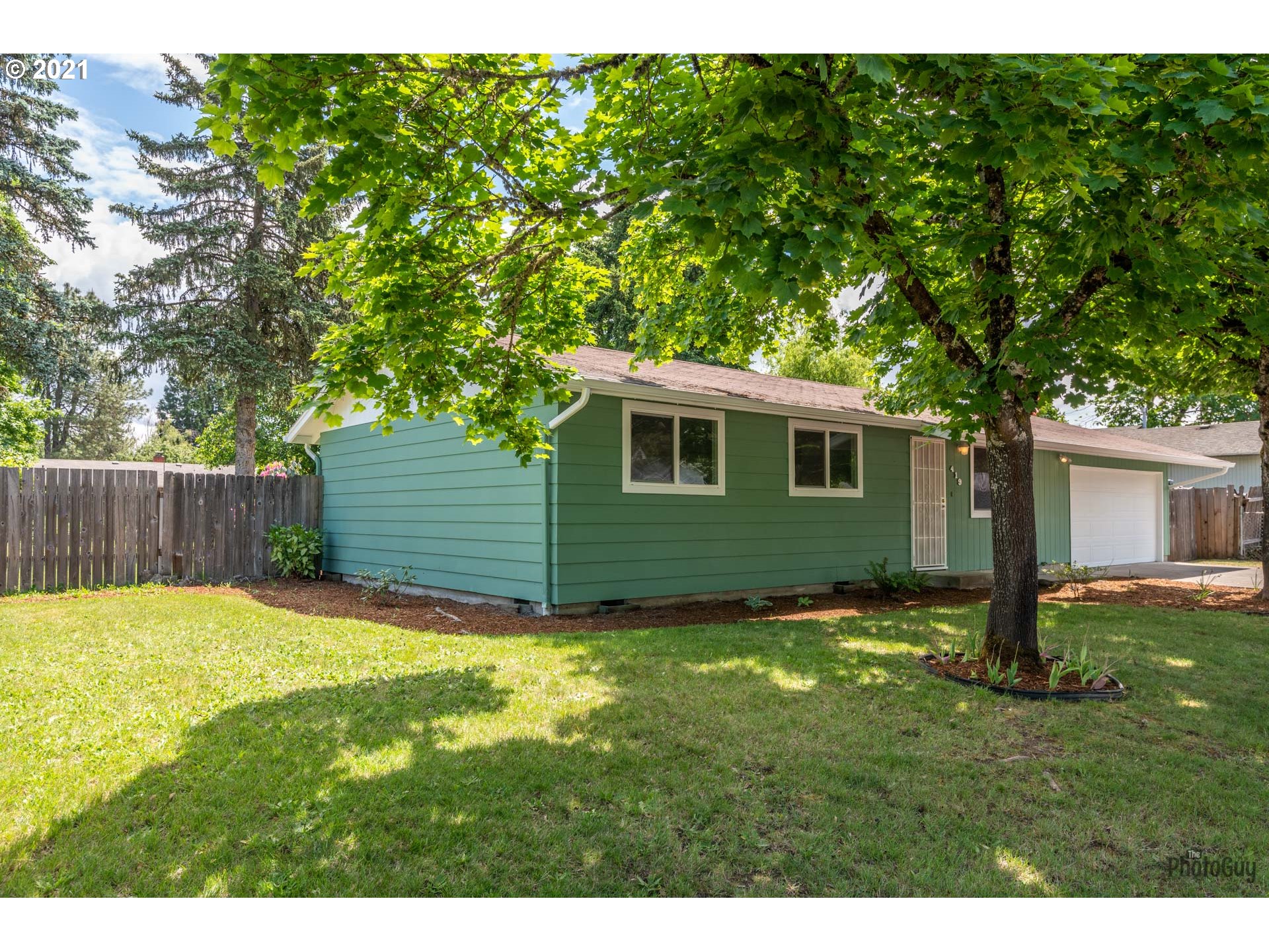 419 South 43rd Place Springfield, OR 97478 - Photo 4 of 27