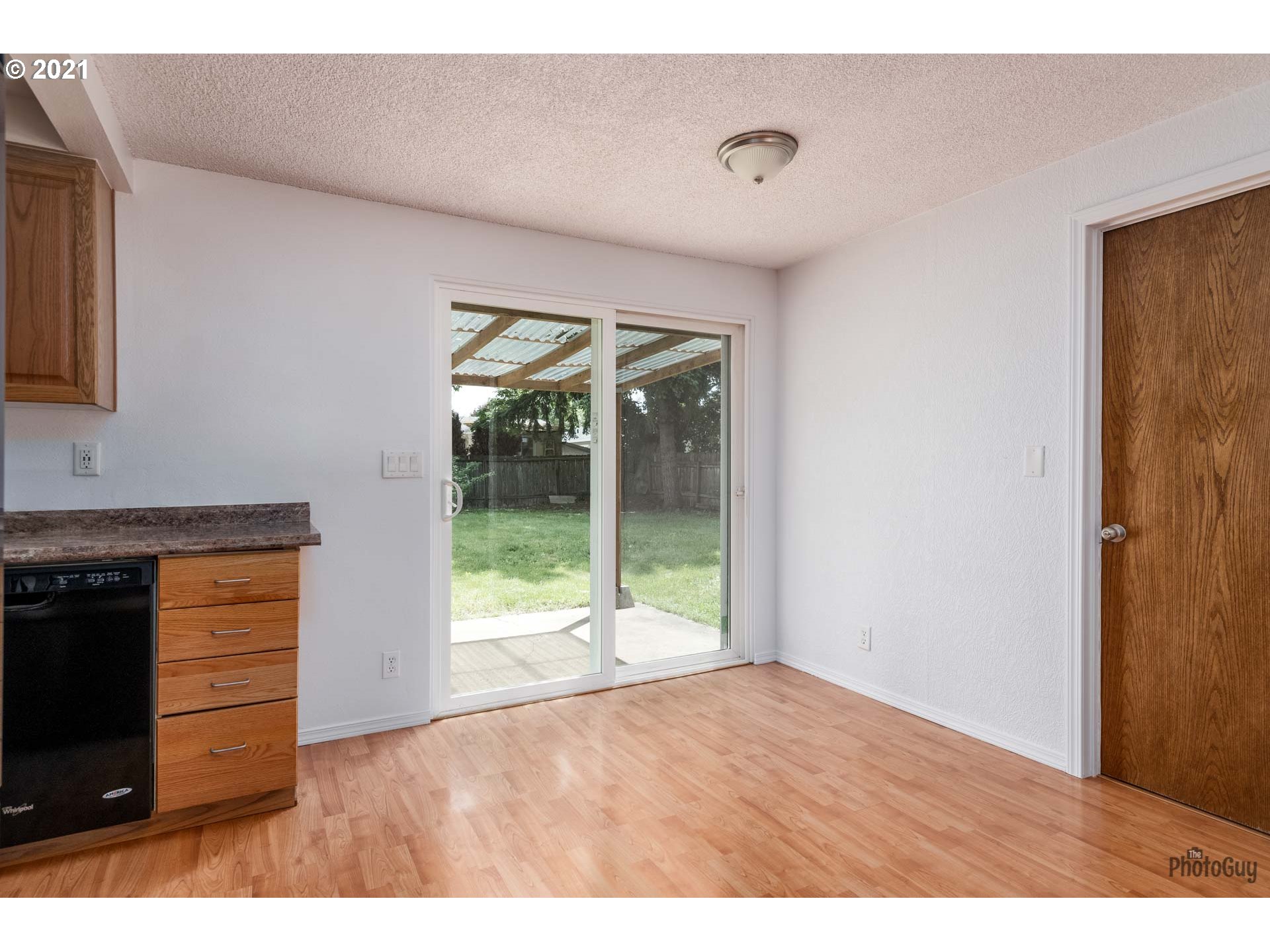 419 South 43rd Place Springfield, OR 97478 - Photo 9 of 27