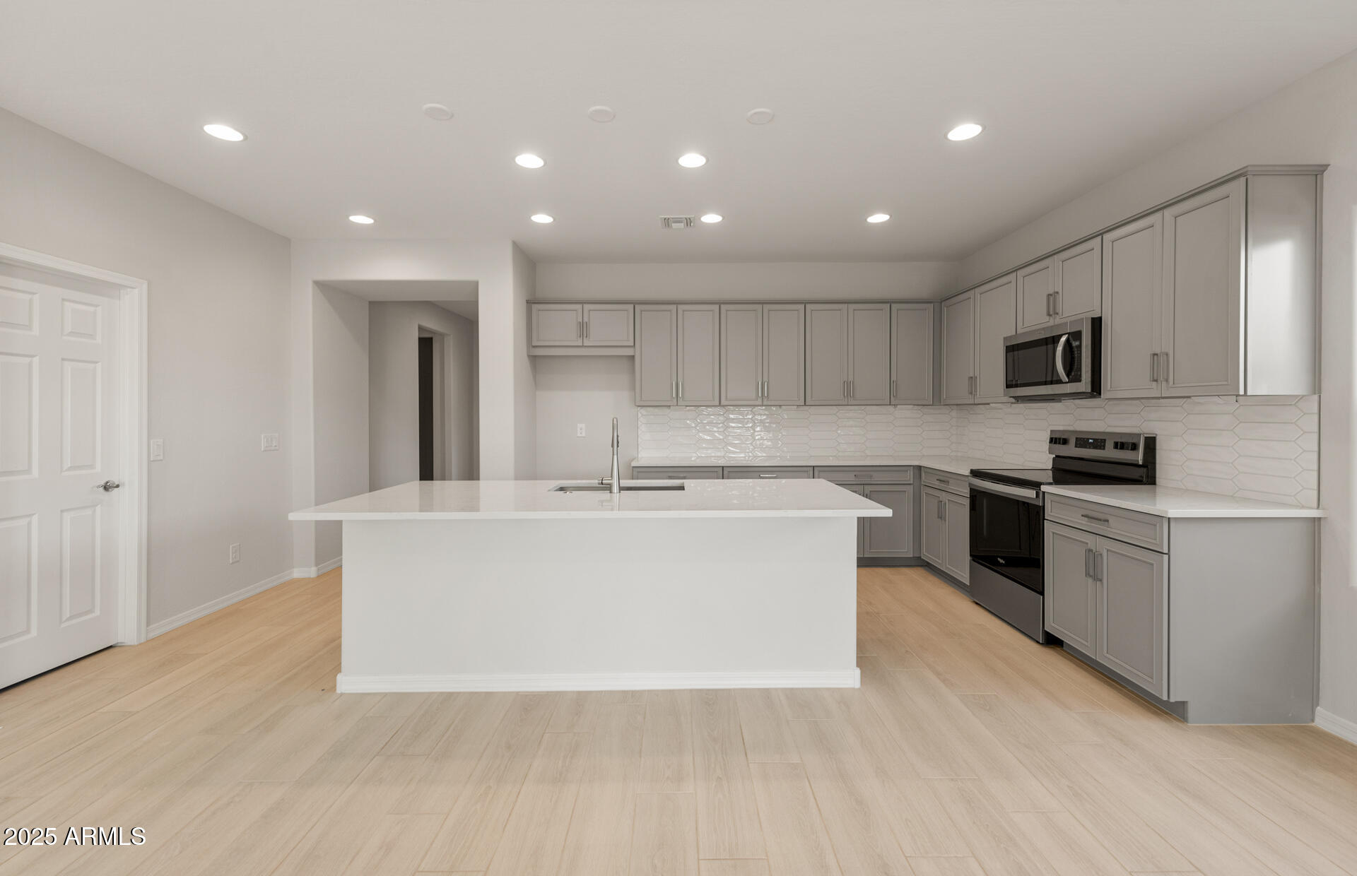 17819 West Encinas Lane Goodyear, AZ 85338 - Photo 3 of 24 Kitchen