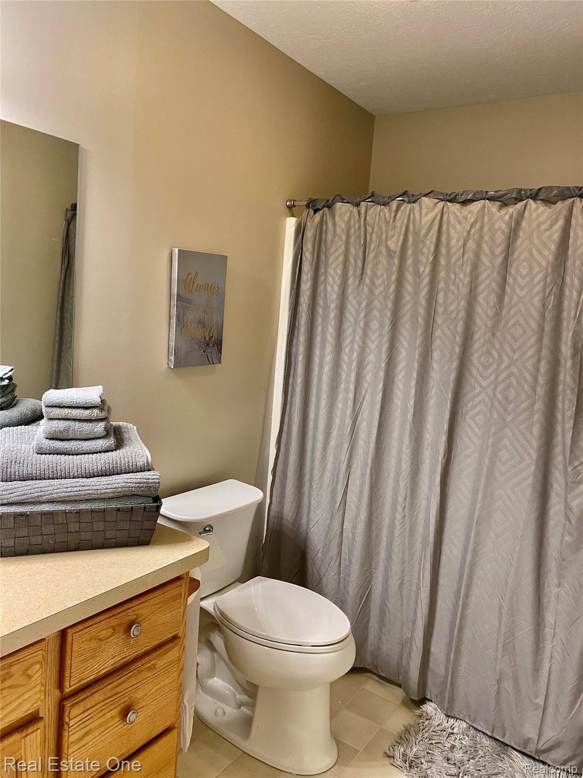 4005 Eastbridge Road, Unit 3 Stockbridge, MI 49285 - Photo 22 of 27 IMG_1678.jpg