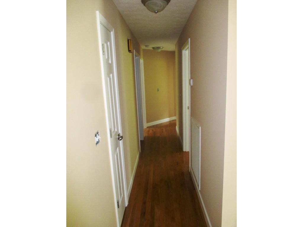 149 John Taylor Road Elizabethton, TN 37643 - Photo 11 of 18 Hall