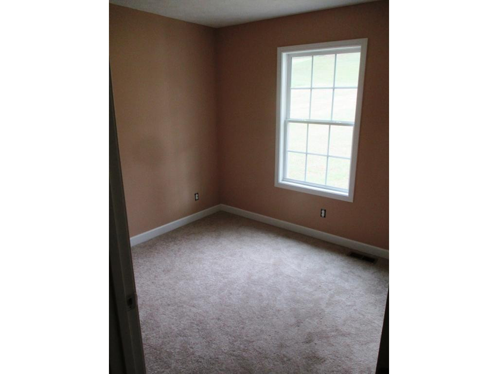 149 John Taylor Road Elizabethton, TN 37643 - Photo 14 of 18 Photo 14