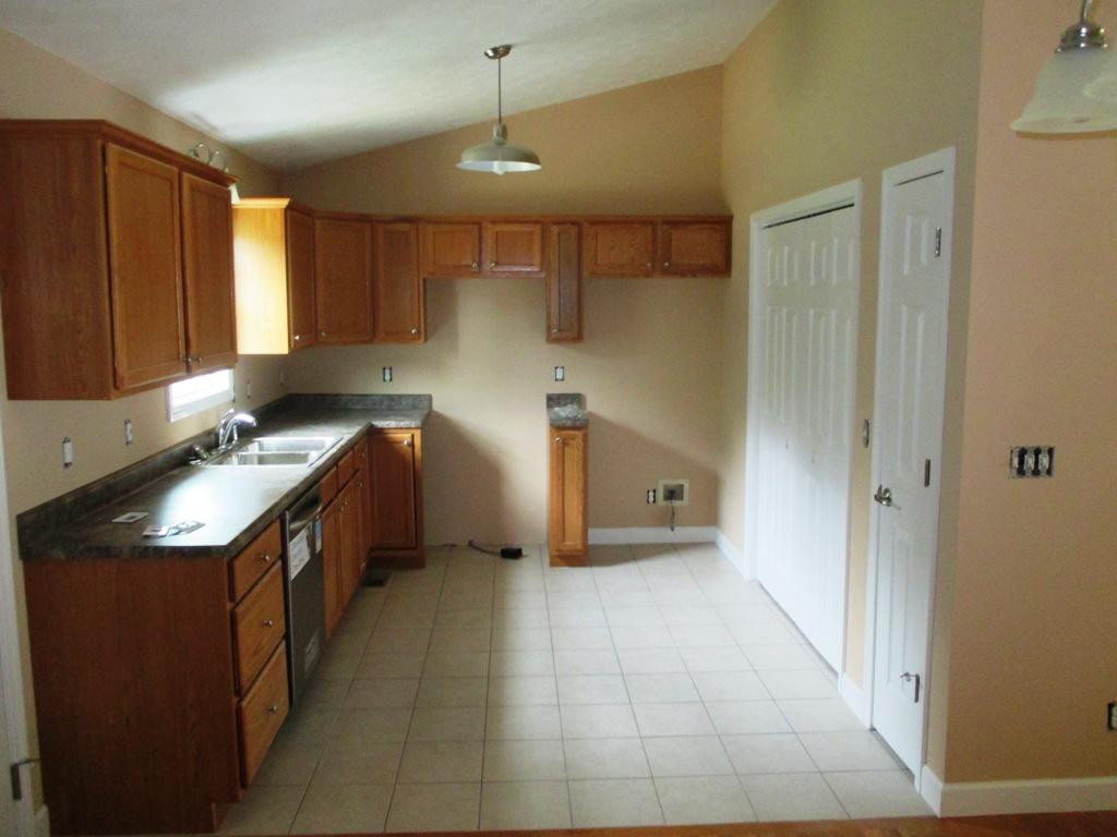 149 John Taylor Road Elizabethton, TN 37643 - Photo 9 of 18 Kitchen
