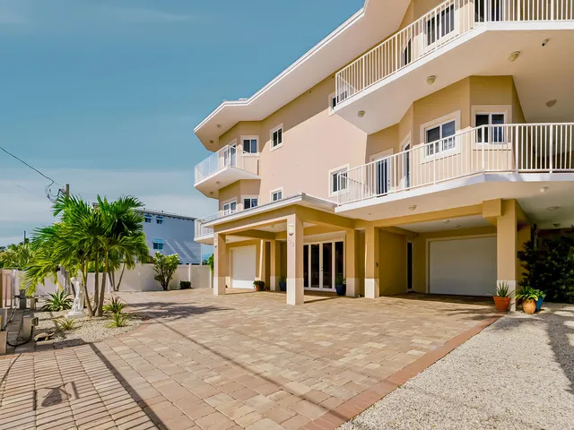 $5,295,000 | 112 North Bounty Lane, Key Largo, FL 33037