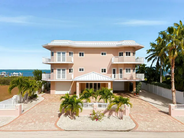 $5,295,000 | 112 North Bounty Lane, Key Largo, FL 33037