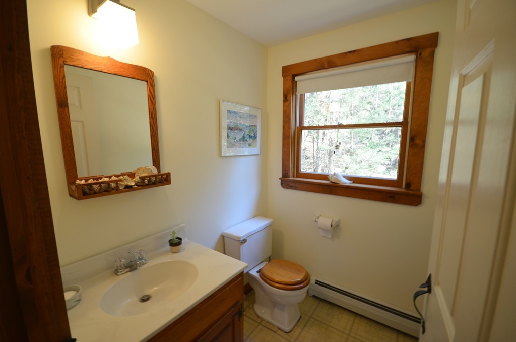 260 Gulf Road Belchertown, MA 01007 - Photo 14 of 26 Gallery Image 14