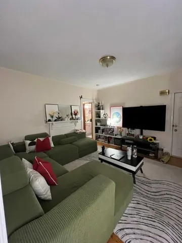 $2,425 | 438 Wickenden Street, Unit 3, Providence, RI 02903