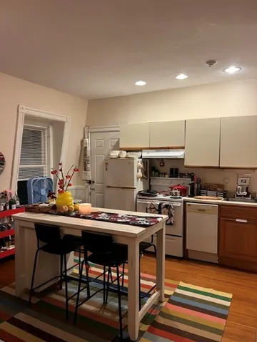 $2,425 | 438 Wickenden Street, Unit 3, Providence, RI 02903