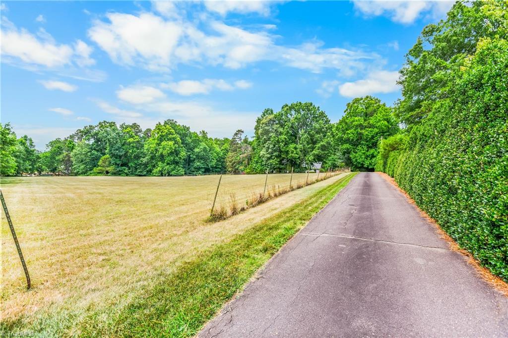 4200 Clinard Road Clemmons, NC 27012 - Photo 5 of 49 Driveway