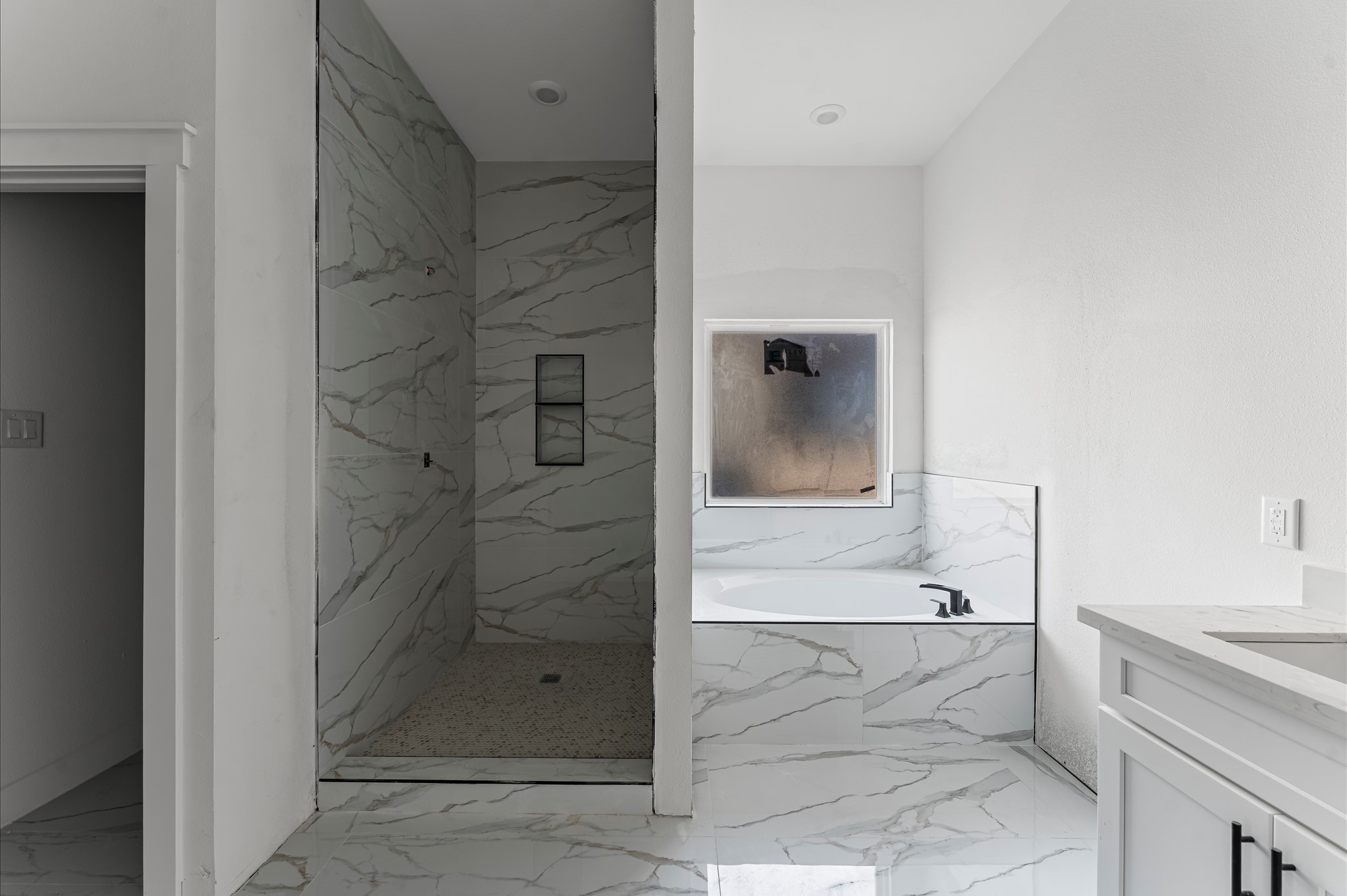 1110 Longleaf Pne Street Huffman, TX 77336 - Photo 2 of 15